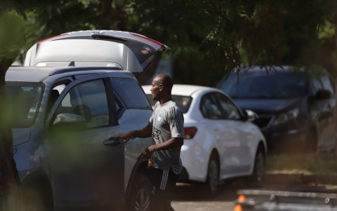 Una vez terminado el trabajo, los jugadores se dirigen a su auto para retirarse directo a sus hogares. No a los camerinos.