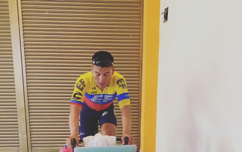 El Cubanito disfrutó de entrenar en el rodillo y participar en competencias virtuales.