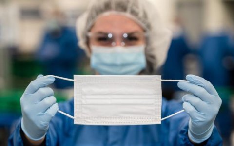 Referencial. Las mascarillas descartables están entre los insumos cuestionados.