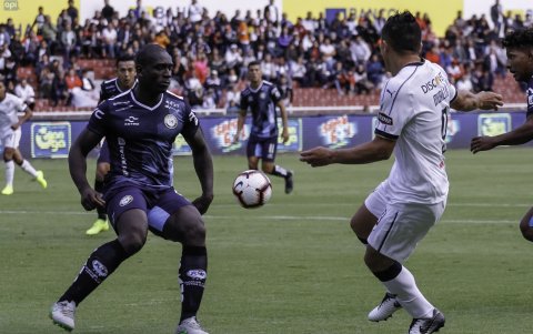 Actualmente Castillo (i) milita en el Guayaquil City, de la Serie A del fútbol ecuatoriano.