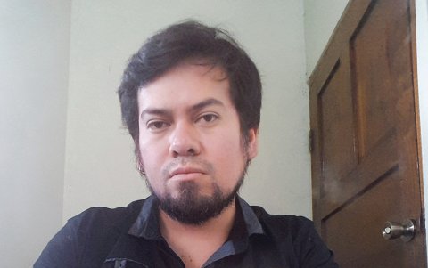 El autor lanzó Sur Editores con la colección 'Antens'. este año se incorporará una nueva colección al catálogo.