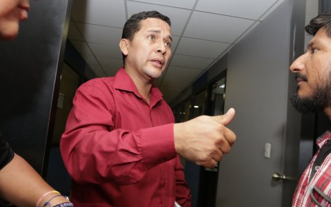 El presidente de la Asociación de Árbitros del Ecuador, Luis Muentes, lamentó la muerte de Rosa Canales.





FEBRERO  del 2018, MARIUXI CACERES, Guayaquil-Ecuador

Agencia (ag-expreso)