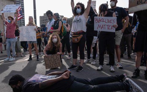 DETROIT. Las protestas en contra de la violencia racista se evidencia en diferentes ciudades de los Estados Unidos.