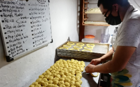 Entrega. Diego Campoverde dijo que este año las golosinas se entregarán bajo pedido a domicilio.