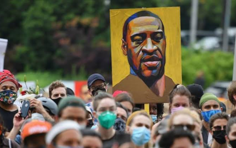 La muerte de Floyd generó protestas en todo el mundo..