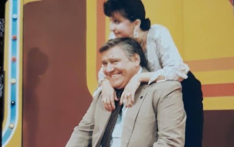 Lucho Gálvez junto a Luzmila Nicolalde en el set de Telecentro (hoy TC).