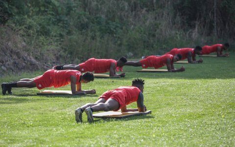 Los jugadores de Barcelona mientras cumplen con la jornada de prácticas.