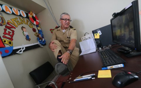 Profesores y estudiantes de la Academia Naval Visión se conectan a través de plataformas virtuales.