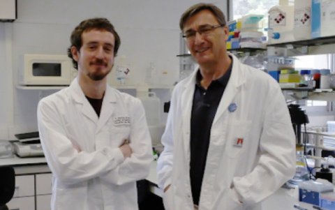 Investigadores Pau Muñoz (izq) y José Miguel Lizcano del INC-UAB