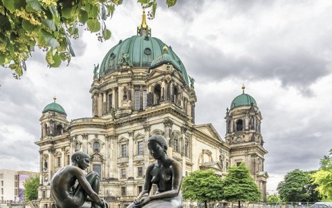 El país esta considerando levantar restricciones de viajes a países vecinos