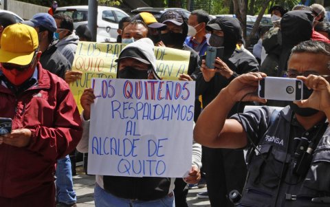Alcalde. A Jorge Yunda no le molestan las multitudes en la emergencia.
