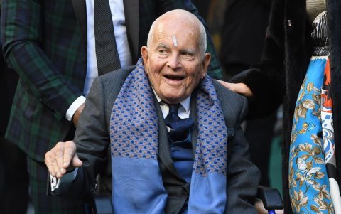 Holm llegando a la premiere británica de “Tolkien” en el cine Curzon en Londres en 2019.