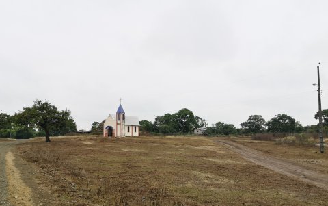 Estero Largarto queda cerca de Cabuyal, en Santa Lucía. Piden al prefecto que les arregle la vía.