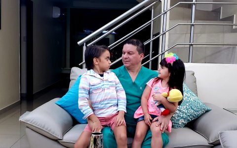 Omar Seminario estuvo en la primera línea de batalla contra el virus.