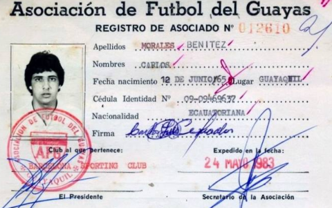 Carlos Morales fue inscrito sobre la hora para jugar ante Deportivo Quevedo. Así lo registra en sus archivos del historiador Antonio Ubilla.