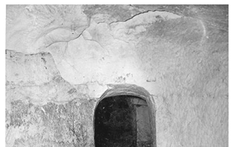 Vista de la antecámara del hipogeo de La Grifaine en Francia.