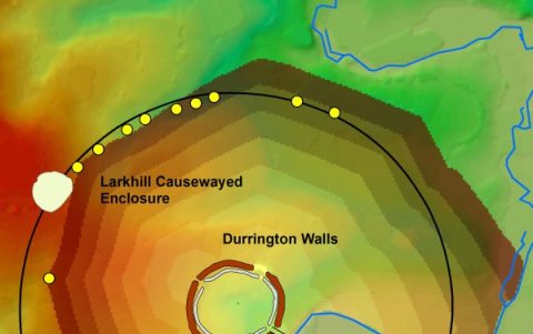 Gráficos de estudiosobre la nueva estructura alrededor de Stonehenge.