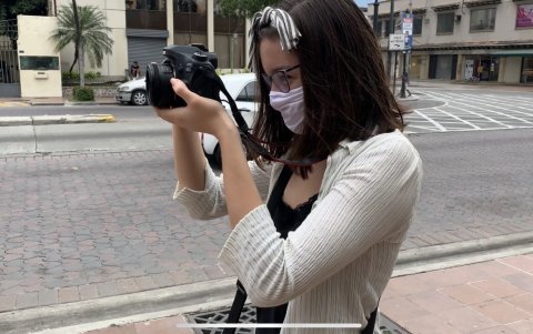 Los estudiantes hicieron tomas desde sus propios espacios para captar momentos que reflejen la pandemia.