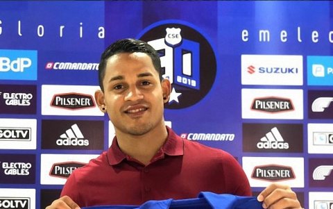 El delantero azul se quedará hasta diciembre de 2021 en el cuadro millonario.