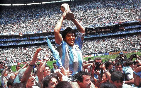 México 86 mostró a Maradona en los extremos: el tramposo y el genio.