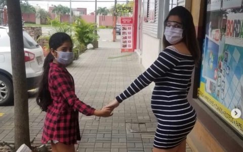 Sofía con su hija Renata.