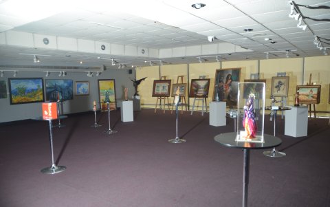 Los cuadros que están en la pinacoteca también se exhiben por la web.