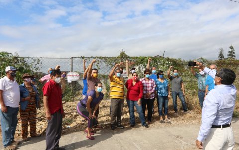 Los presidentes de las diversas etapas de Terranostra, apoyados por los líderes de la Federación de Urbanizaciones, se reunieron el martes para analizar las acciones que tomarán para ser escuchados.