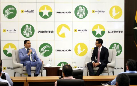 El plan urbanístico. Fue presentado este 7 de julio en las instalaciones de la UEES, en Samborondón.

PERIODISTA : DIANA SOTOMAYOR

FECHA : 07/07/2020 

Agencia (ag-extra)