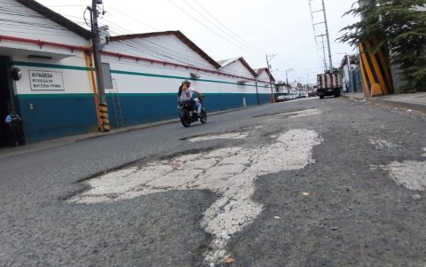 Con este tipo de daños, los habitantes de la Pradera 3 conviven hace años.