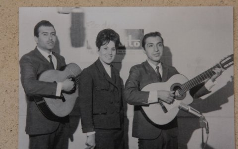 Junto a Los Reales recorrió el mundo interpretando la música ecuatoriana.