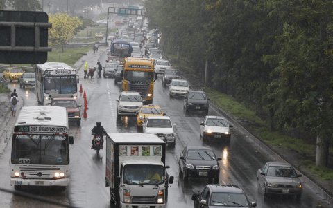El tránsito se ha afectado por las lluvias en las últimas semanas