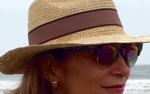 Catalina Wood sostiene que no hubo estructura entre la blusa y la falda.