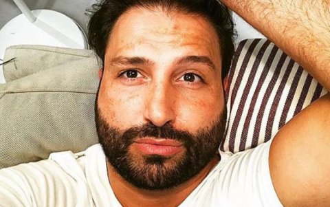 Sebastiano comparó el atuendo de la vicepresidenta con el de una coegiala.