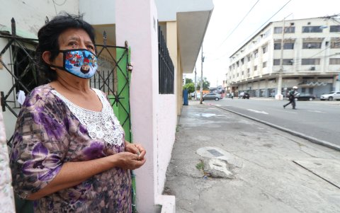 Personaje.Tras contraer nupcias, Martha Criollo llegó al Barrio Garay hace seis décadas. Del sector tiene gratos recuerdos, especialmente en las épocas festivas.