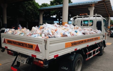 Durante varios meses los estudiantes realizaron la recolección de los alimentos.