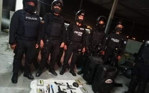 Operativo. En los inmuebles también se encontraron armas.