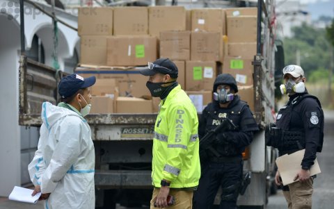 El 3 de junio fue allanada la casa de Bucaram, donde se incautaron además de un cargamento de mascarillas, piezas arqueológicas.