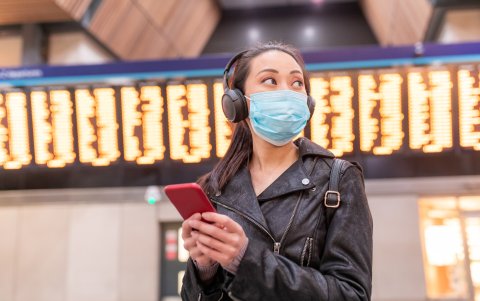 El rastreo digital de contactos es una iniciativa llevada a cabo por diferentes países y empresas del mundo para localizar a las personas contagiadas por el coronavirus y tratar de frenar su avance.