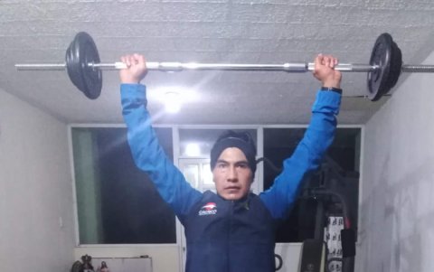 El maratonista realizó trabajos de fortalecimiento muscular durante los meses de aislamiento obligatorio por la pandemia.