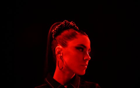 El videoclip de 'Ella dice' se grabó en casa de ambos artistas.