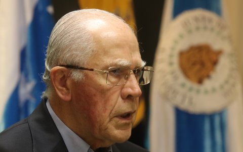 Noboa asegura que tuvo sesiones muy duras con el IESS para tratar sobre el pago de la deuda.