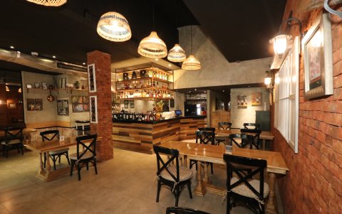 Cálida ambientación del restaurante.