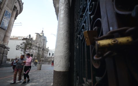 Decenas de locales comerciales han cerrado sus puertas durante la pandemia por falta de recursos.