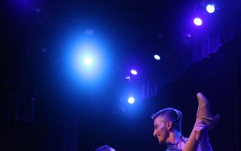 La salsa es un ritmo latino conocido a nivel mundial.