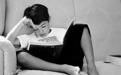 Para que los estudiantes aprendan de manera efectiva, necesitan sentirse cómodos física, emocional y psicológicamente.