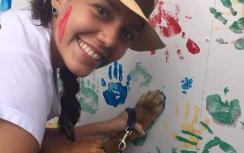 Esta profesional participa también en campañas para la defensa de los derechos de los animales.