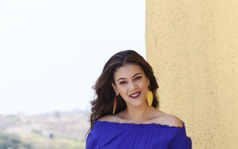 Tiene 35 años y dos hijos.