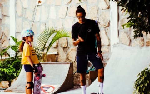 La construcción de la pista tardó tres semanas. Luego se realizaron modificaciones según sus necesidades.