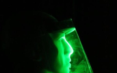 Cómo se puede expandir el virus con el uso de visera.