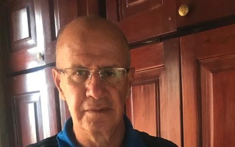 Alfredo Encalada guarda recuerdos de su paso por el fútbol de El Salvador.